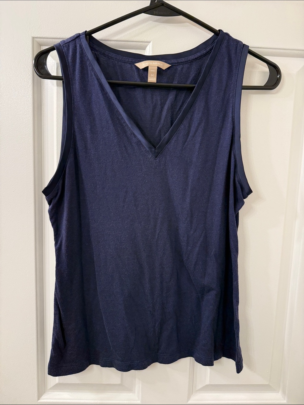 Banana Republic Navy V-Neck Sleeveless Tank